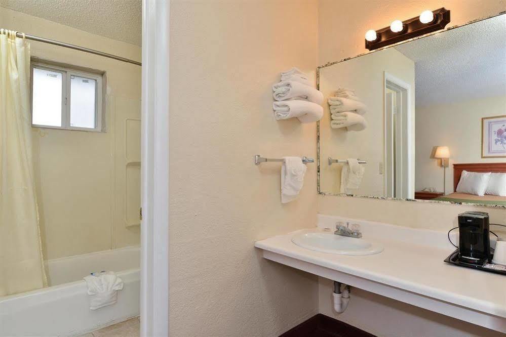 Americas Best Value Inn - Lebanon Exterior photo